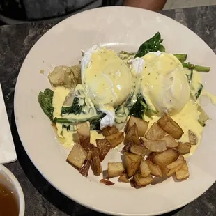 Eggs Benedict with Spinach