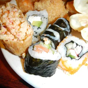 Just the sort of sushi you would expect. A bit too cold, but better that than warm :s