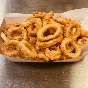 Fried calamari rings