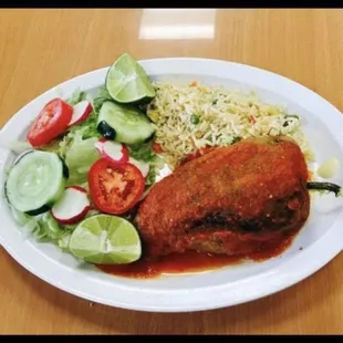 Chile&apos;s rellenos 100 % sabor salvadoreño