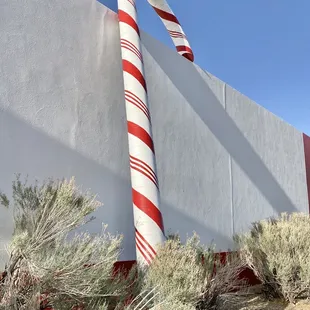 The iconic candy cane.