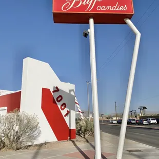 Street view on Lomas.