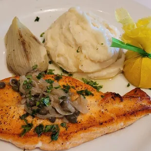 Salmon with Mashed Potatoes