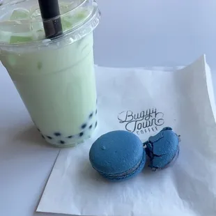 This is their blueberry macaroons w/ a cotton candy bubble tea.