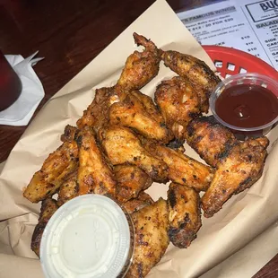 chicken wings, fried chicken wings, poultry, bbq chicken, chicken, chicken wings and fried chicken, food, bbq wings, fried chicken