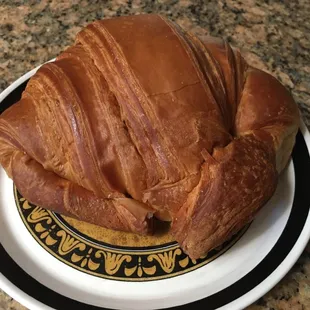 Croissant ($1.50)- 3.5/5 stars