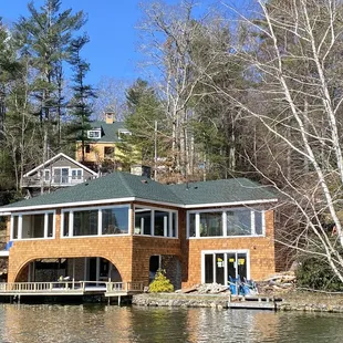 When we needed Hunter Green roofing shingles they came through. 5 Stars !!
