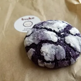 Ube Crinkle Cookie