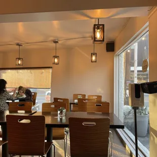 sushi and sashimi, interior