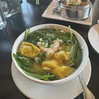 Wonton Soup (Non Vegan)