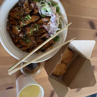 Pork bulgogi bowl with potato croquettes and barley tea