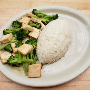 tofu and broccoli