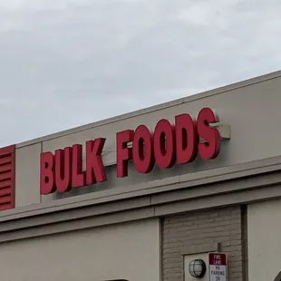 a sign for bulk foods