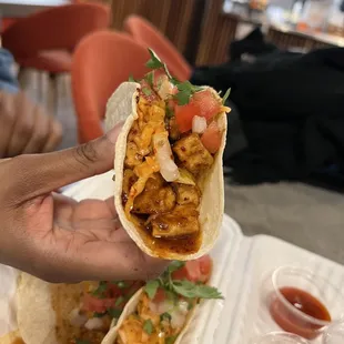 Spicy tofu tacos