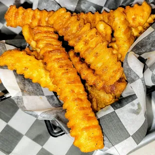 Huge &amp; crispy fries