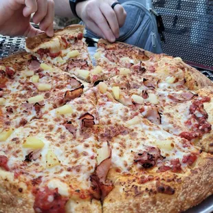 Hawaiian pizza