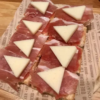 Pan con Tomate