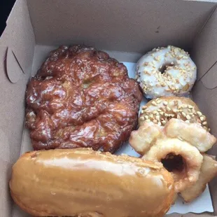 Best apple fritter! Best donuts!!