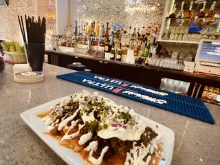 Uptown Downtown Bar And Grill