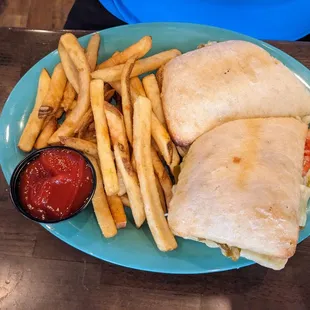 Italian sandwich?  Can&apos;t remember....did I mention cold drinks?