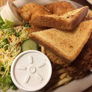 Large chicken fried chicken plate