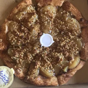 Apple dessert pizza! Boom!