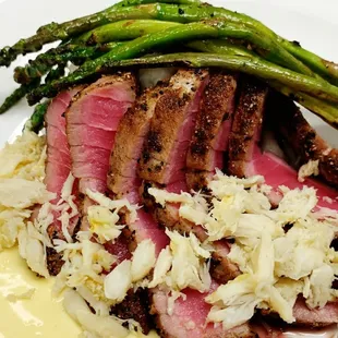 steak and asparagus