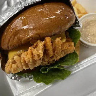Cajun Chicken Burger Basket