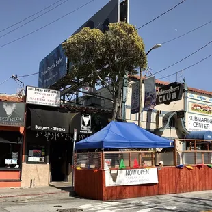 the outside of the restaurant