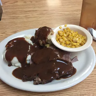 Beef and dressing lunch