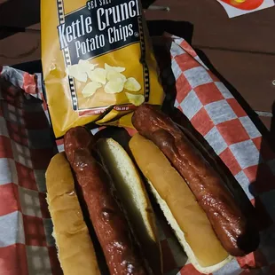 Hot dogs and chips