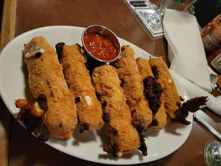 Lucky's Taproom & Eatery