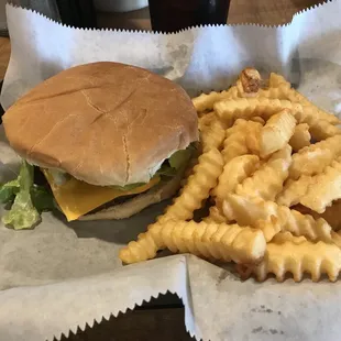 Love the burgers and fries here. So does my daughter.