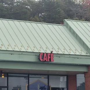 FYI - The building&apos;s exterior does NOT have the full business name.