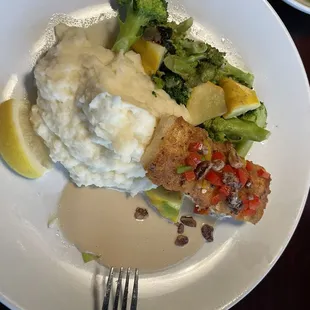 Halibut walnut with mash potatoes and veggies