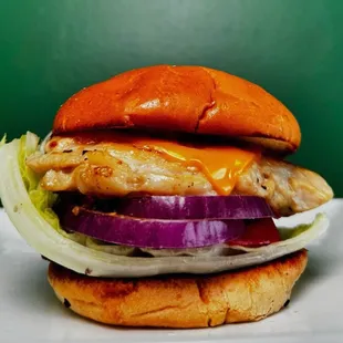 Classic Chick
 Grilled Chicken Breast, American Cheese, Lettuce, Tomato, Onion, Your Choice of Sauce