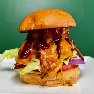 Ring It On
Cheddar Cheese, Bacon, Lettuce, Tomato, Onion Ring, BBQ Sauce