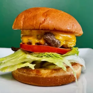 B&amp;P Vegan
Impossible Patty, Vegan American Cheese, Lettuce, Tomato, Diced White Onion, Pickles, Your Choice of Sauce