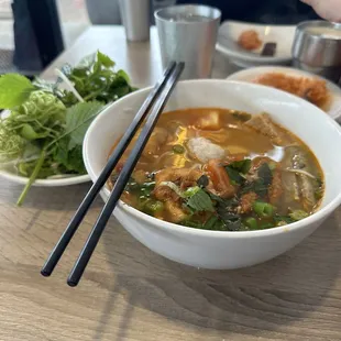 Bun Bn Riu Cua ng (Crab Vermicelli)