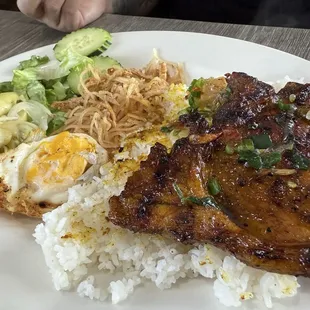 $8 lunch special: com tam suon bi trung