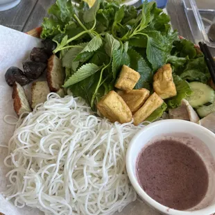 Bún đậu mắm tôm Bn u Mm Tm (Vermicelli, Tofu &amp; Fermented Shrimp Paste Source)