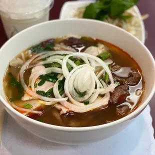 Bun Bo Hue Dac Biet