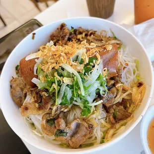 food, ramen and noodles