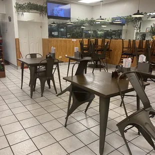 This is what this place looks like at 7:50pm on a Monday.  Only To Go orders.  Hours posted are incorrect (8:30pm)