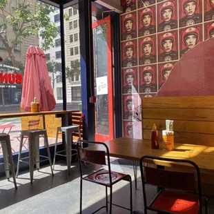 a view of the outside of a restaurant