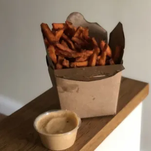 Sweet potato fries &amp; curry mayo