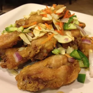 Fried Chicken Wings with Garlic
