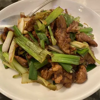 Lamb Stir Fried with Green Onion