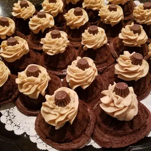 Reese&apos;s peanut butter Bundt Bits
