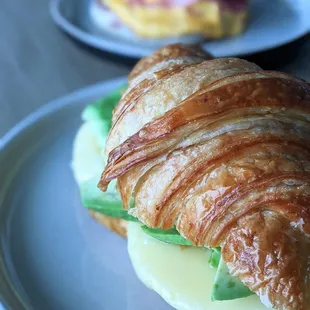 Deluxe Croissant Sandi